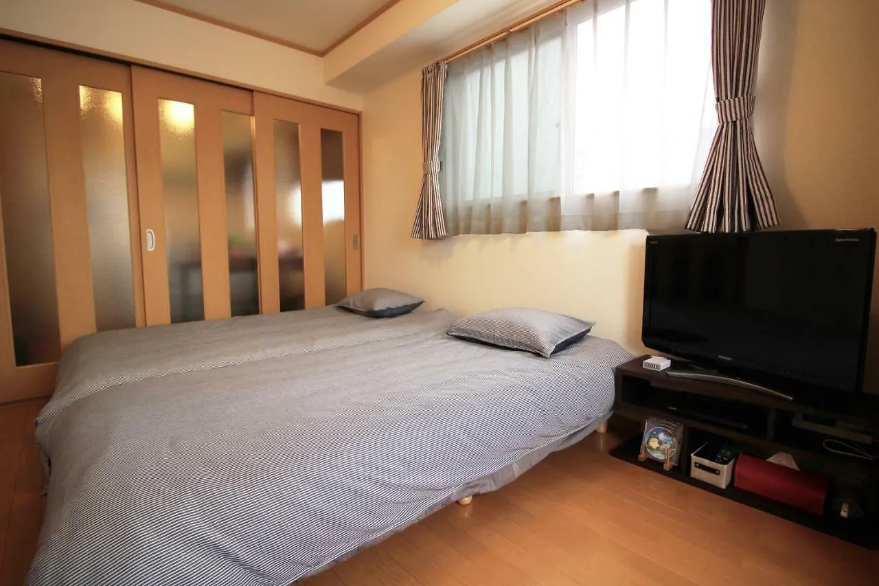Mell-Theatr Karahori Apartment Osaka 0*,
